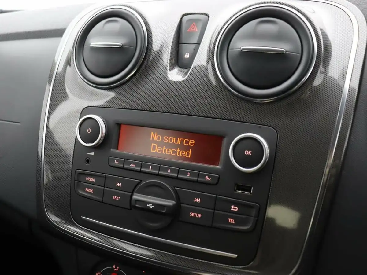 2019-dacia-sandero-stepway-09-tce-essential-big-25