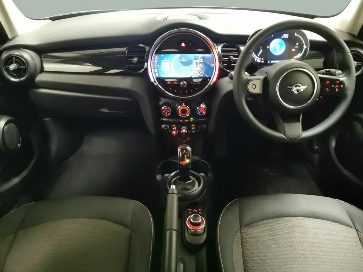 2021-mini-cooper-15-one-classic-5d-auto-big-6