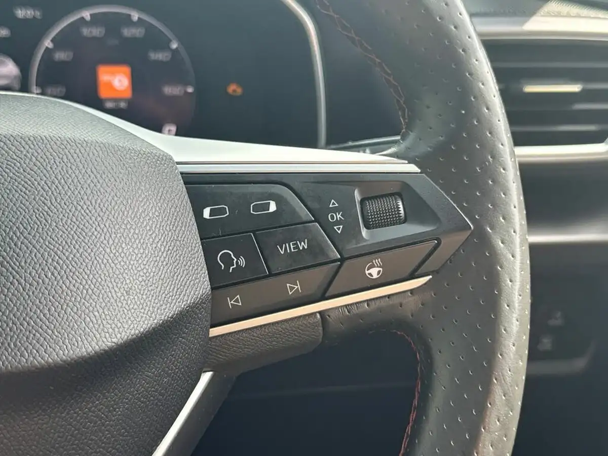 2021-seat-leon-10-etsi-evo-fr-sport-hatchback-big-26