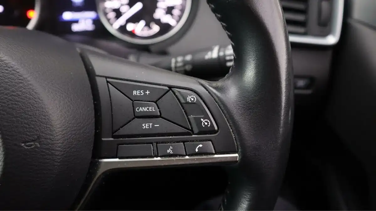 2019-nissan-qashqai-13-dig-t-n-connecta-140ps-big-23
