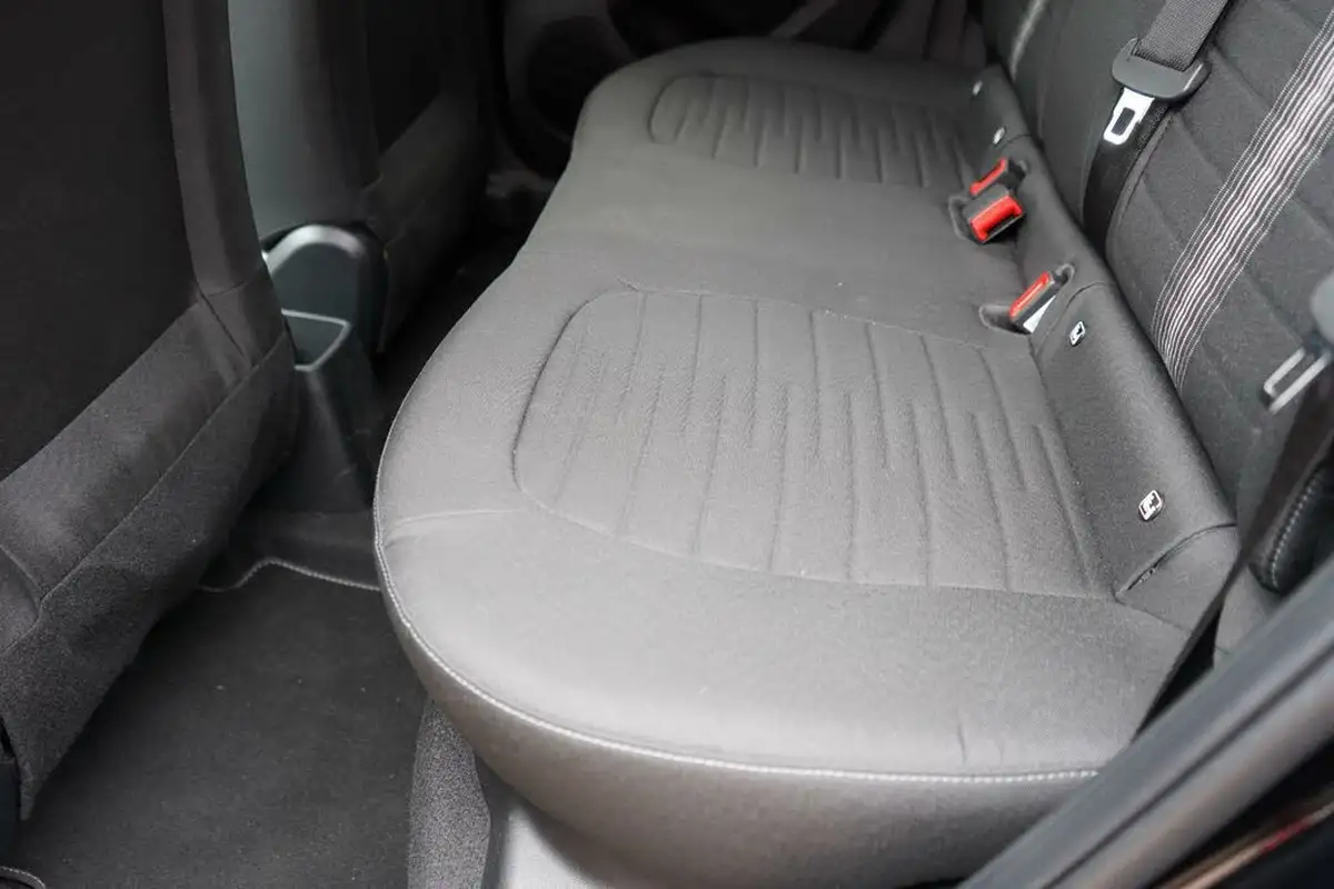 2023-hyundai-i10-10-premium-big-20