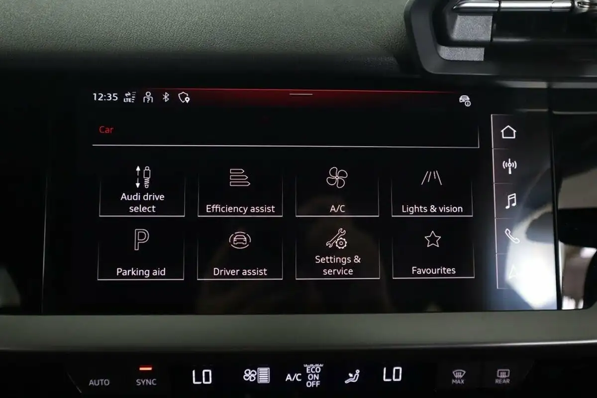 2023-audi-a3-15-35-tfsi-s-line-sportback-5d-big-40