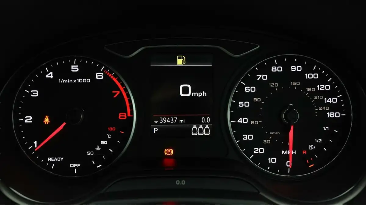 2017-audi-a3-20-tfsi-quattro-s-line-191ps-nav-hatchback-3d-big-10