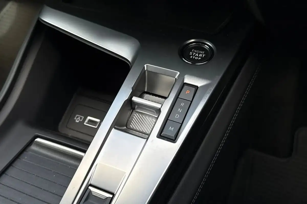 2023-peugeot-408-12-puretech-allure-premium-big-22