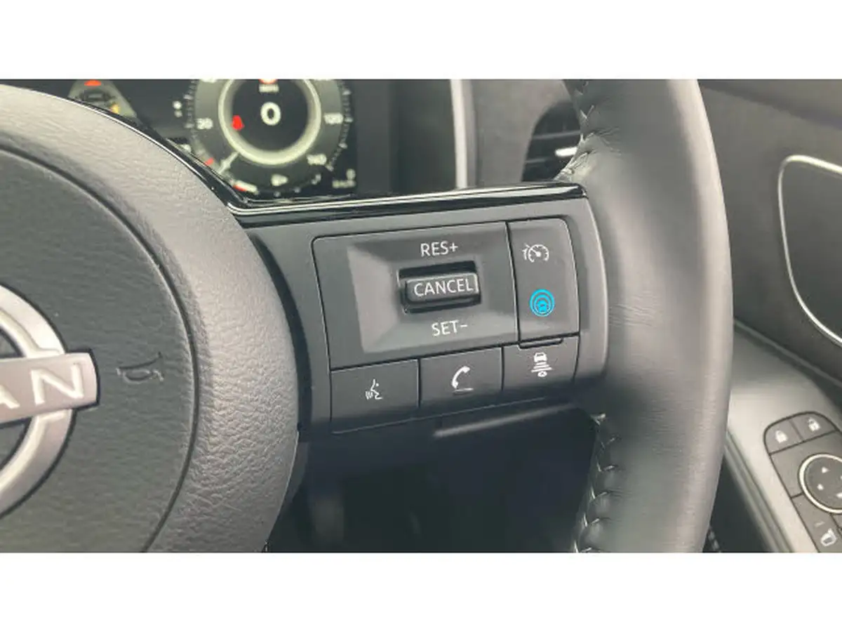 2024-nissan-qashqai-13-dig-t-n-design-158ps-big-32