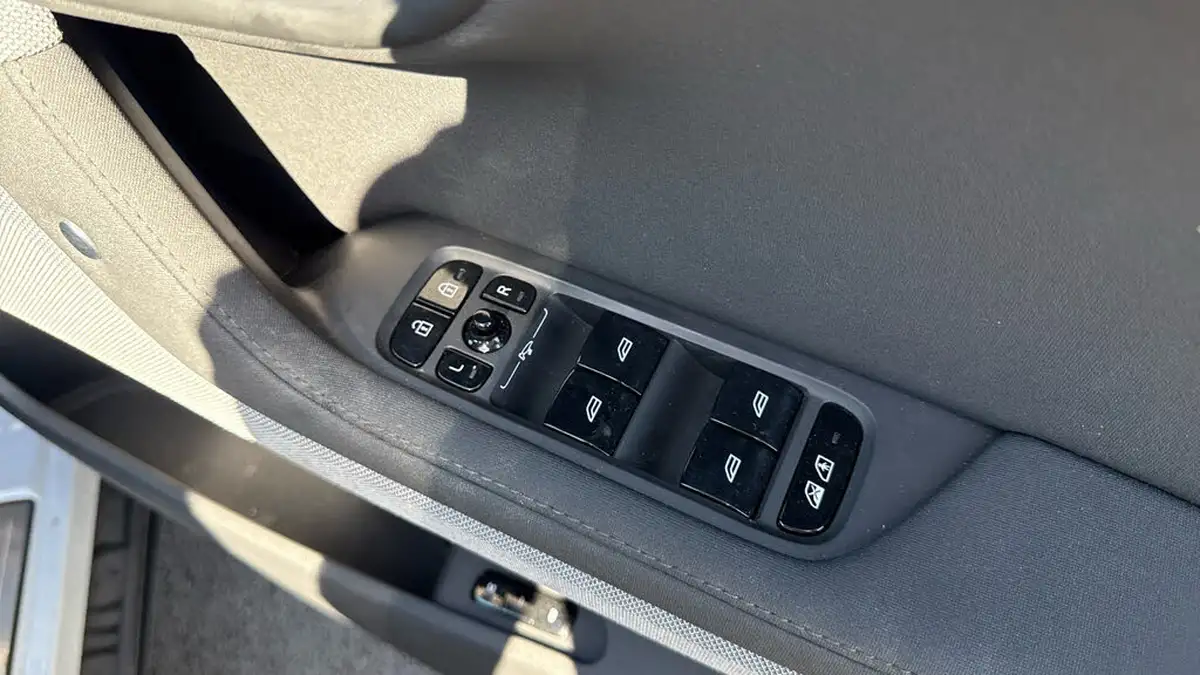 2022-polestar-polestar-2-e-ps2-170kw-standard-single-big-27