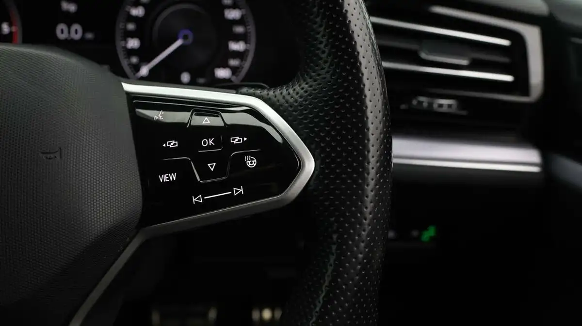2021-volkswagen-touareg-30tdi-black-edition-286ps-big-21