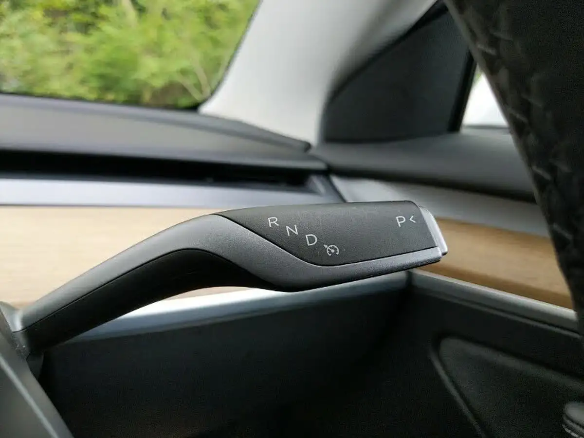 2021-tesla-model-3-e-long-range-4x4-big-14