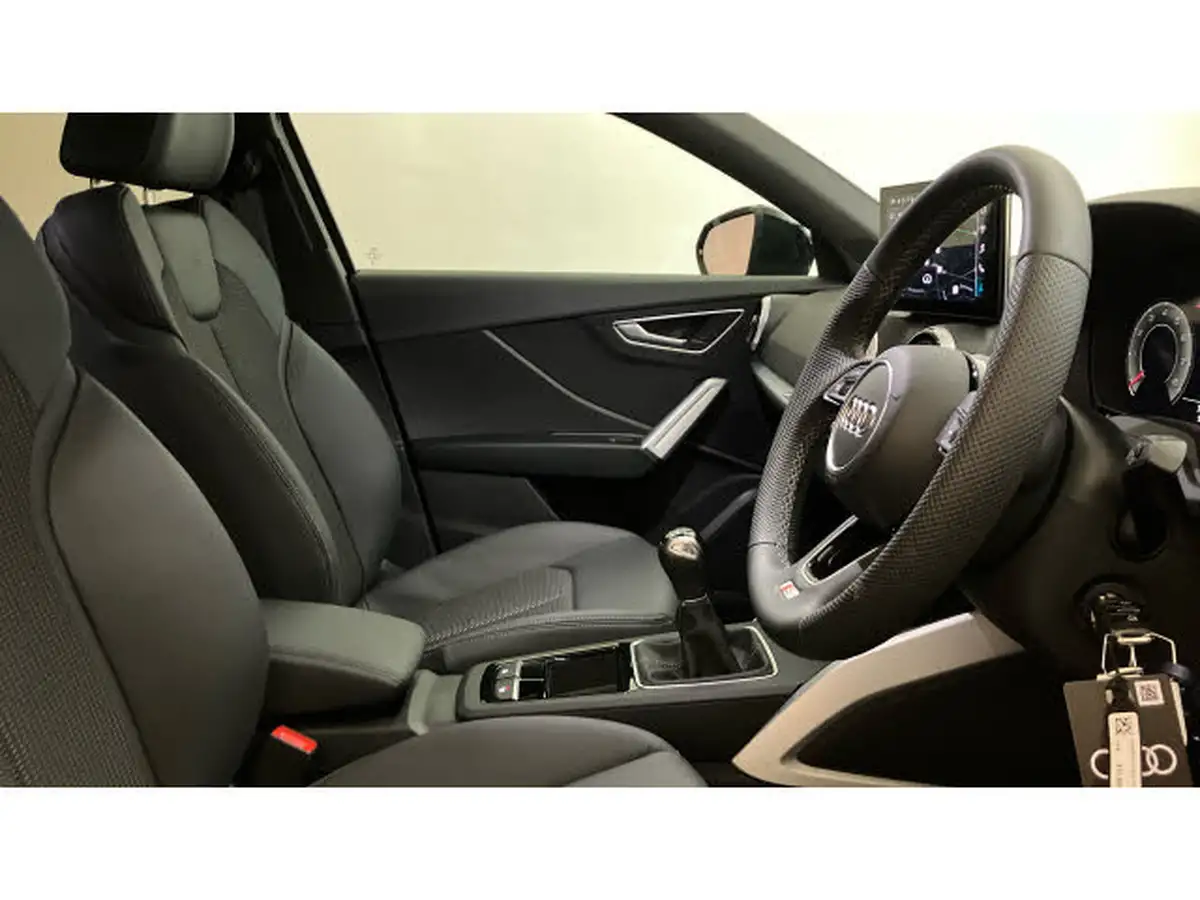 2024-audi-q2-10-30-tfsi-s-line-116ps-big-14