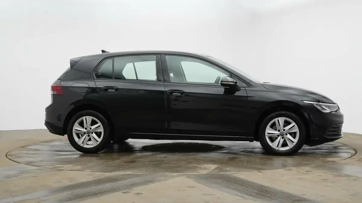 2021-volkswagen-golf-15-etsi-life-130ps-hatchback-big-1