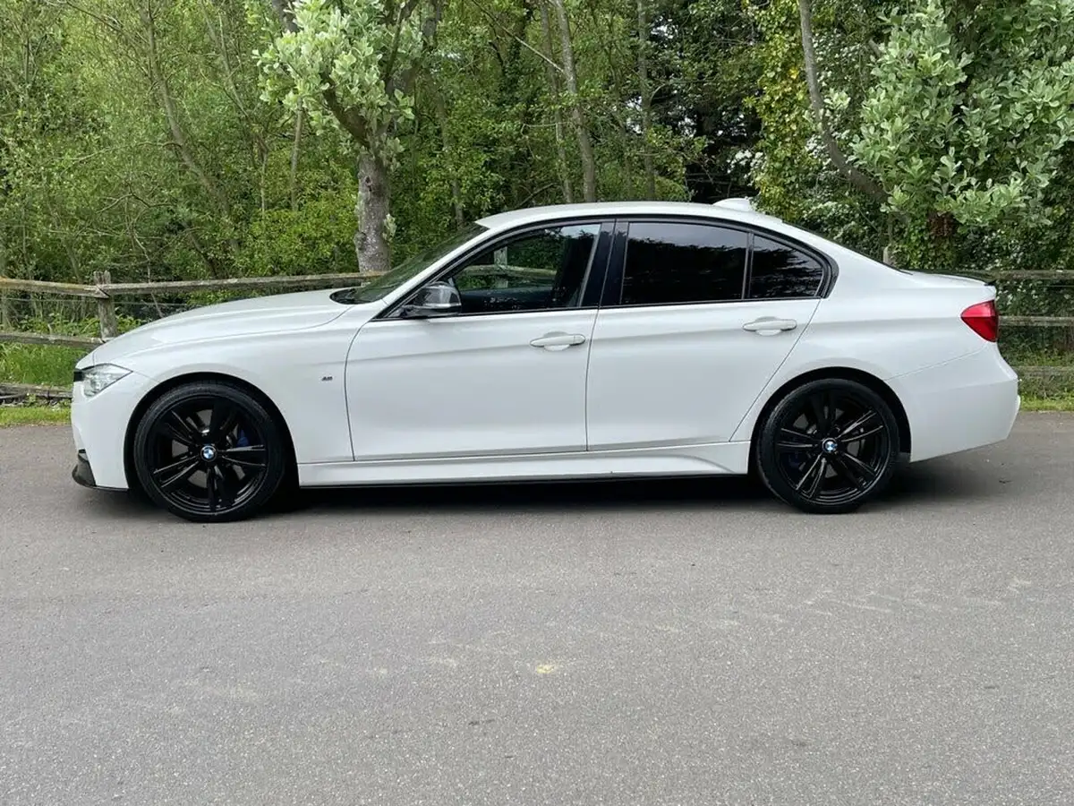 2017-bmw-3-series-20-330i-m-sport-saloon-4d-auto-big-10