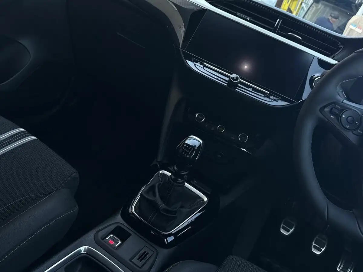 2024-vauxhall-corsa-12-turbo-gs-100ps-big-16