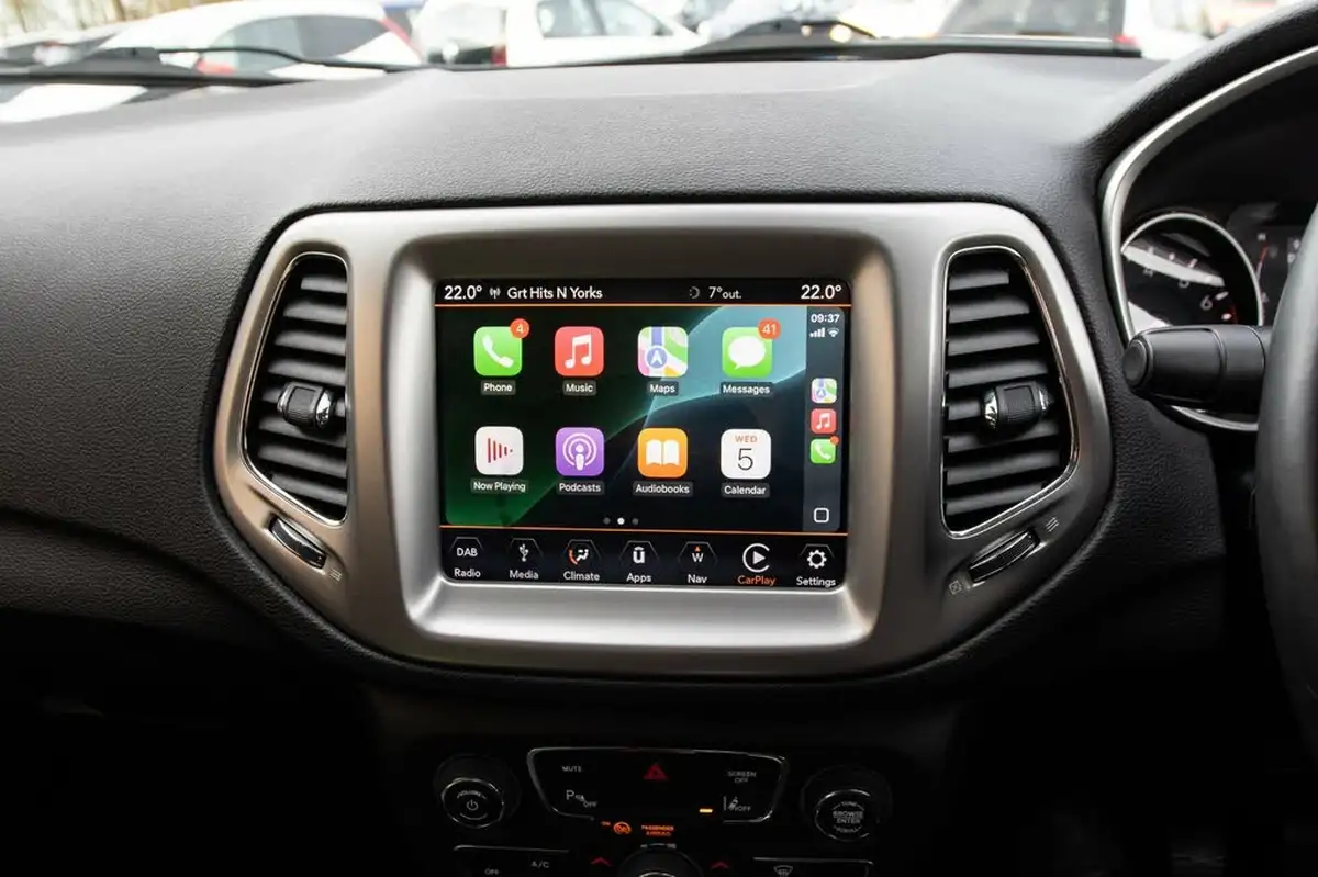 2018-jeep-compass-14-multiair-ii-longitude-big-31