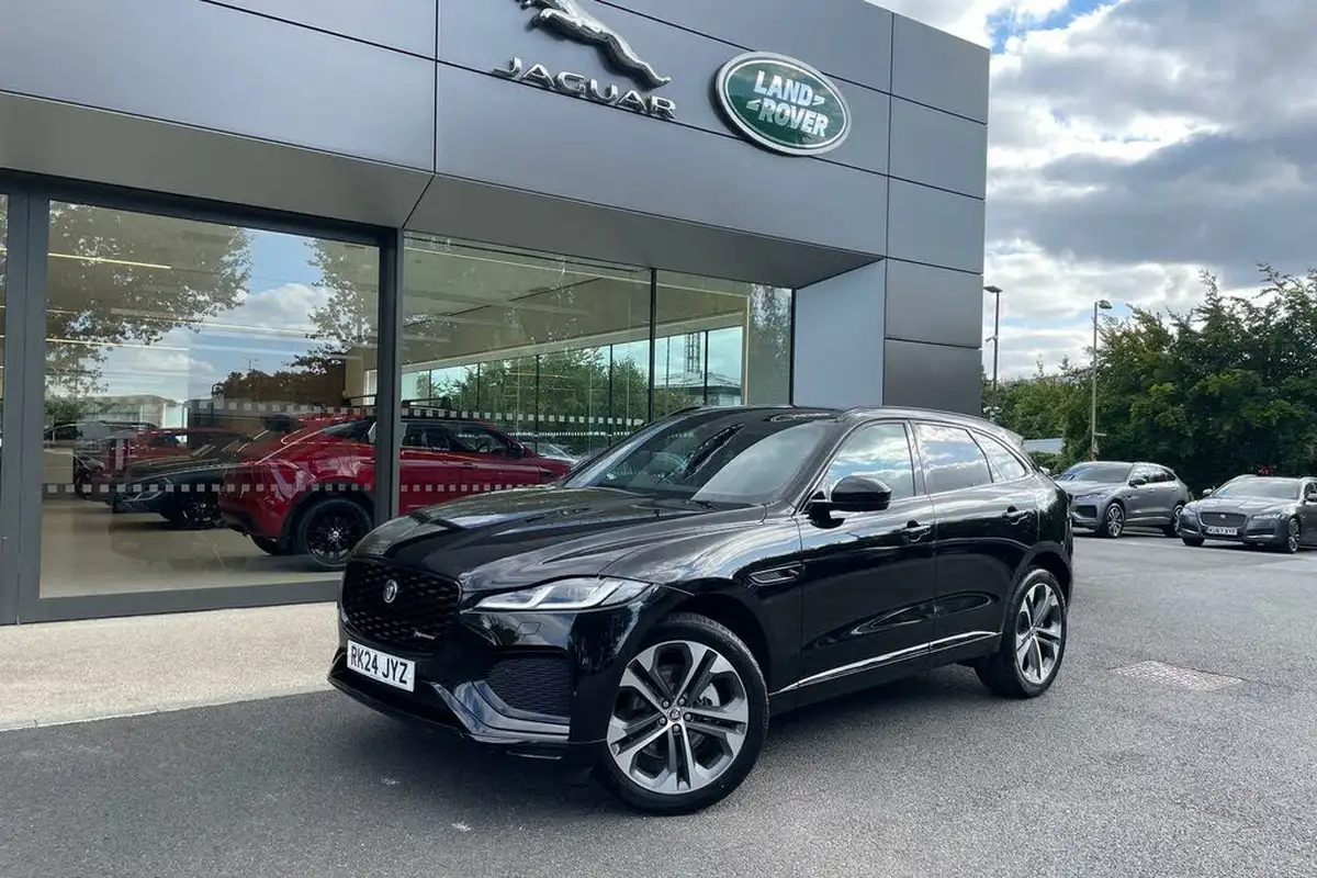 2024-jaguar-f-pace-20-d200-r-dynamic-hse-black-big-29