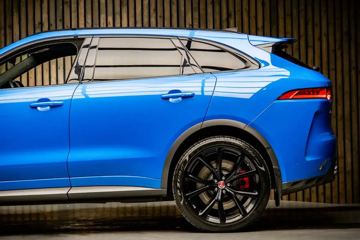 2020-jaguar-f-pace-50-v8-sc-svr-big-16