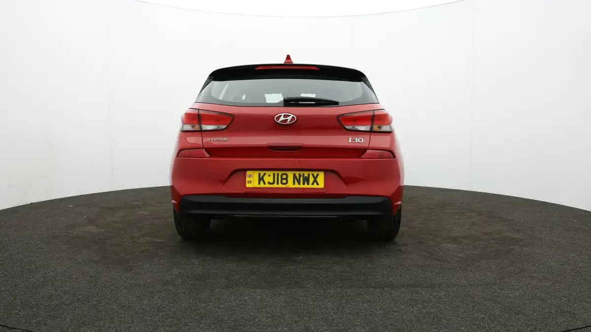 2018-hyundai-i30-16crdi-se-nav-109ps-blue-drive-isg-hatchback-1582cc-dct-big-72
