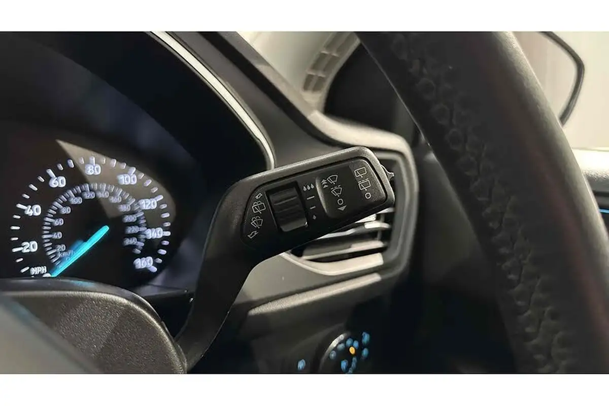 2019-ford-focus-10t-titanium-ss-hatchback-big-27