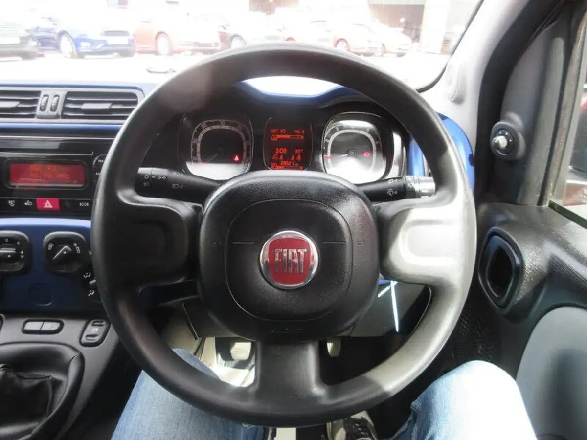 2014-fiat-panda-12-lounge-big-9