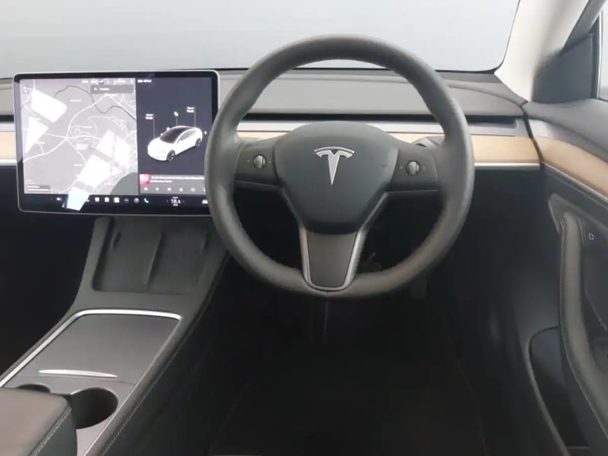 2021-tesla-model-3-e-long-range-4x4-big-6