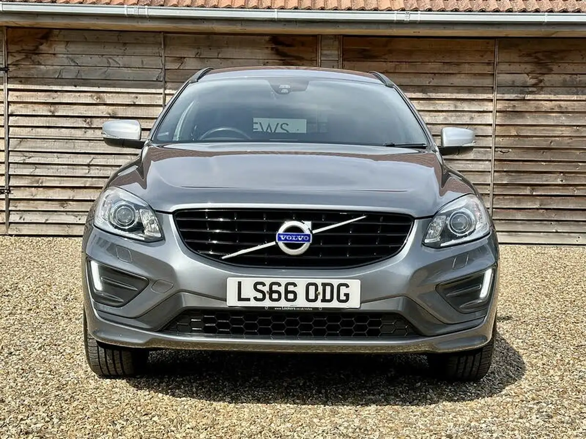 2016-volvo-xc60-20td-d4-r-design-nav-geartronic-big-8