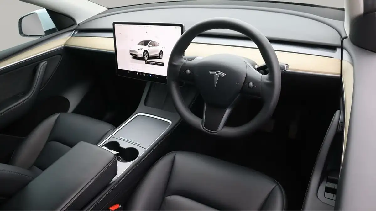 2022-tesla-model-y-e-rwd-big-9
