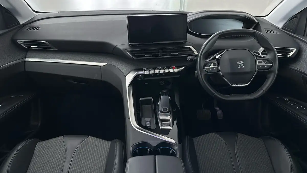 2021-peugeot-5008-suv-12-puretech-allure-premium-eat8-big-10