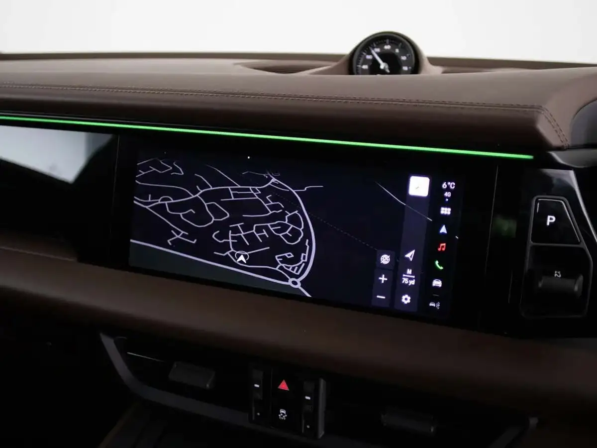 2024-porsche-macan-e-turbo-electric-big-50