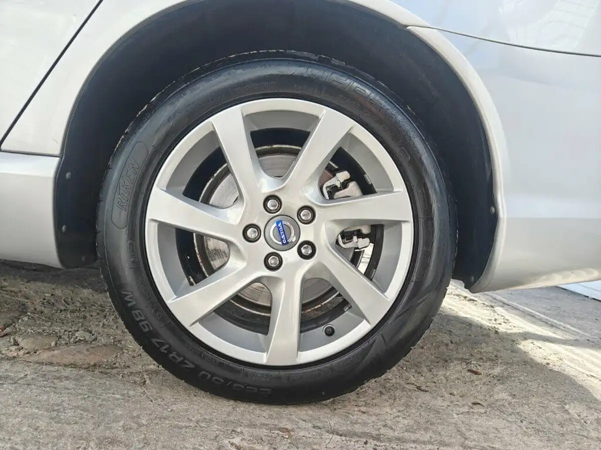 2014-volvo-v70-20td-d4-se-181bhp-nav-1969cc-geartronic-big-17