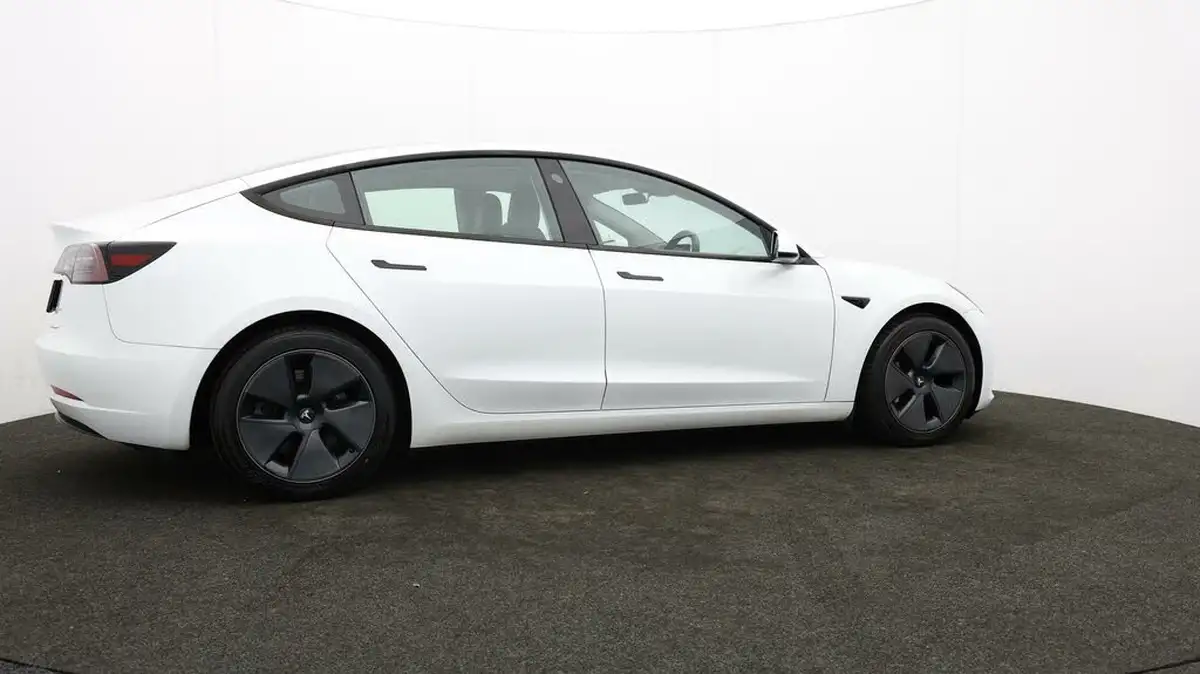 2021-tesla-model-3-e-long-range-4x4-big-29