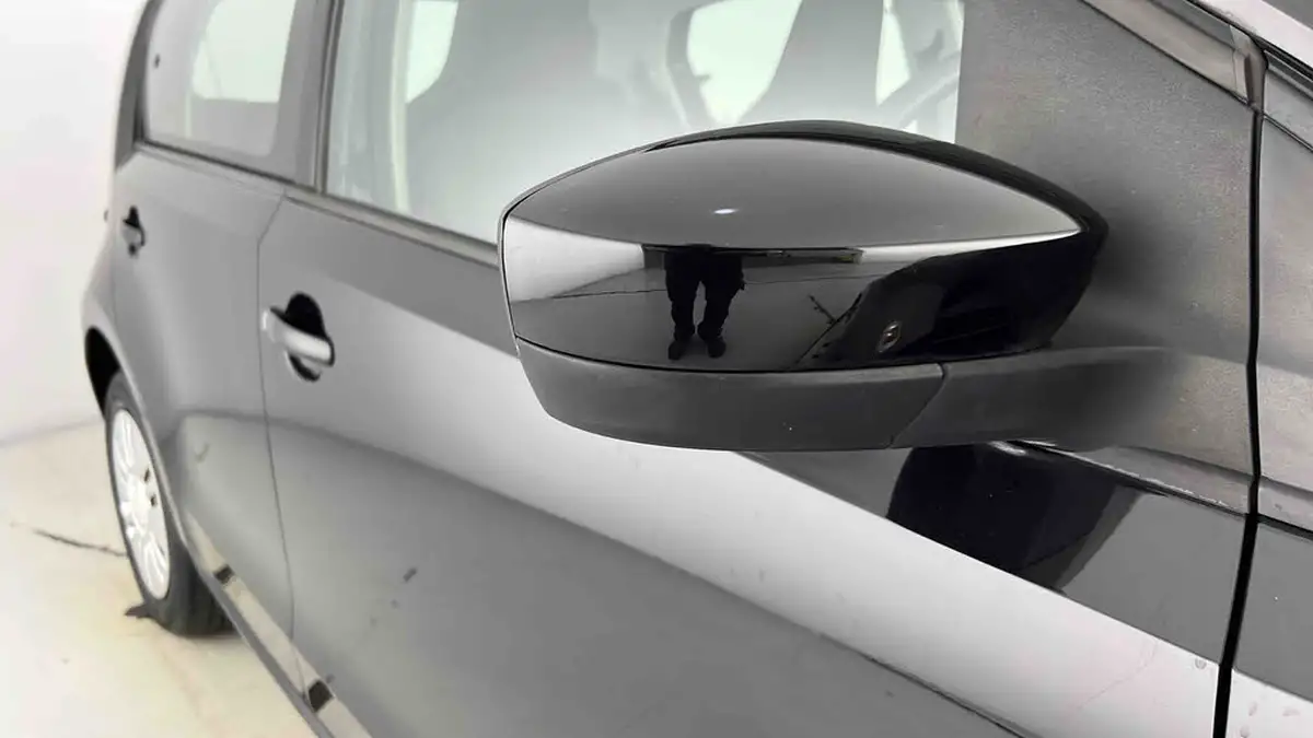 2016-volkswagen-up-10-move-up-5d-big-21