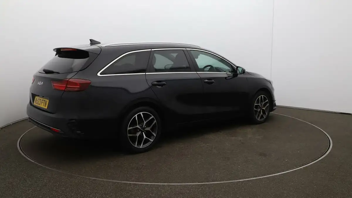2022-kia-ceed-15-t-gdi-3-sportswagon-big-45
