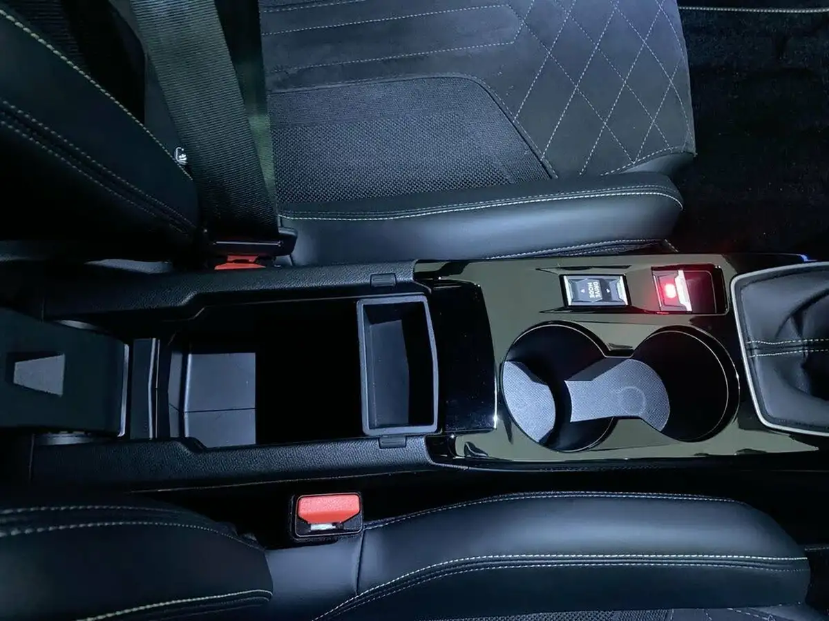2021-peugeot-2008-suv-12-puretech-gt-premium-130bhp-big-28