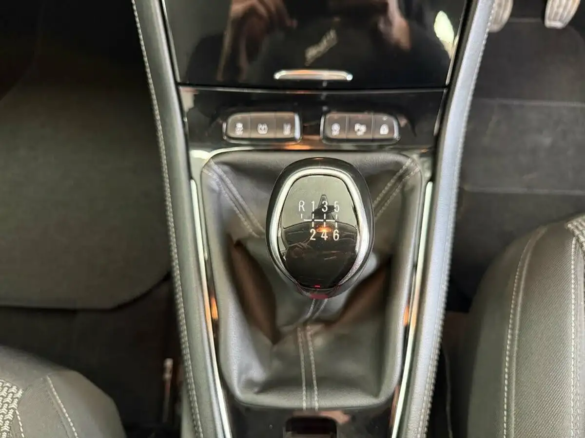 2018-vauxhall-grandland-x-12-se-130ps-big-39