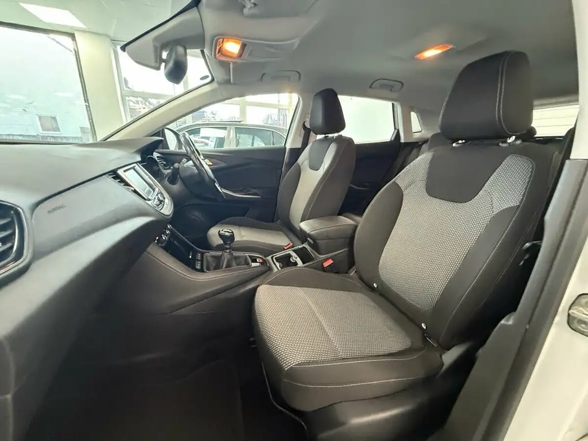 2018-vauxhall-grandland-x-12-se-130ps-big-15