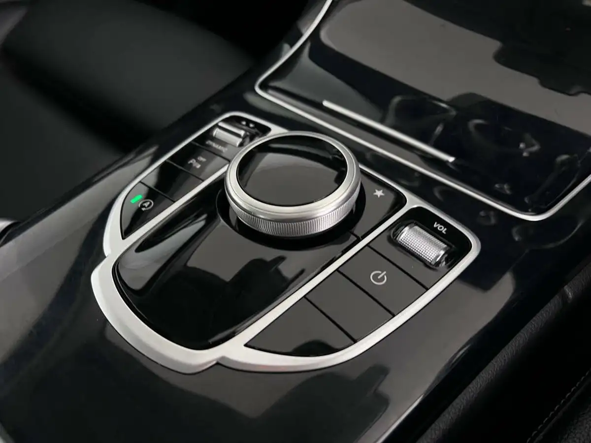 2018-mercedes-benz-c-class-21d-c220d-se-executive-edition-estate-5d-9g-tronic-plus-big-31