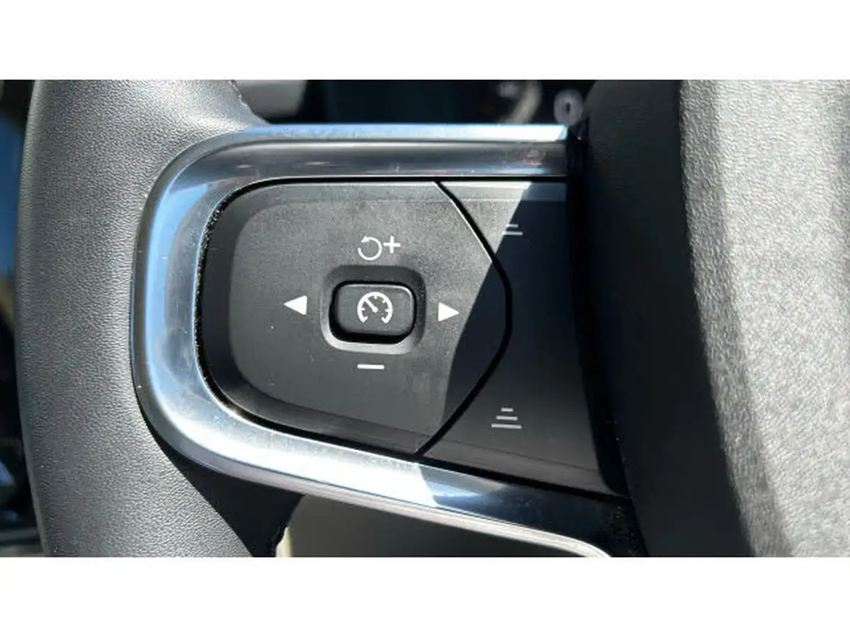 2022-volvo-xc40-15-t5-inscription-pro-big-17