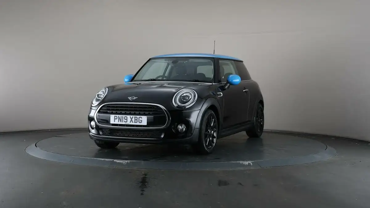 2019-mini-cooper-15-cooper-classic-hatchback-3d-big-34