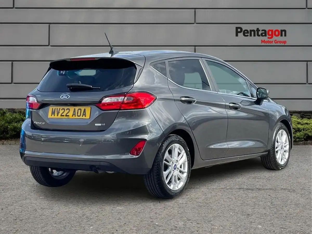 2022-ford-fiesta-10t-titanium-125ps-hybrid-mhev-big-3