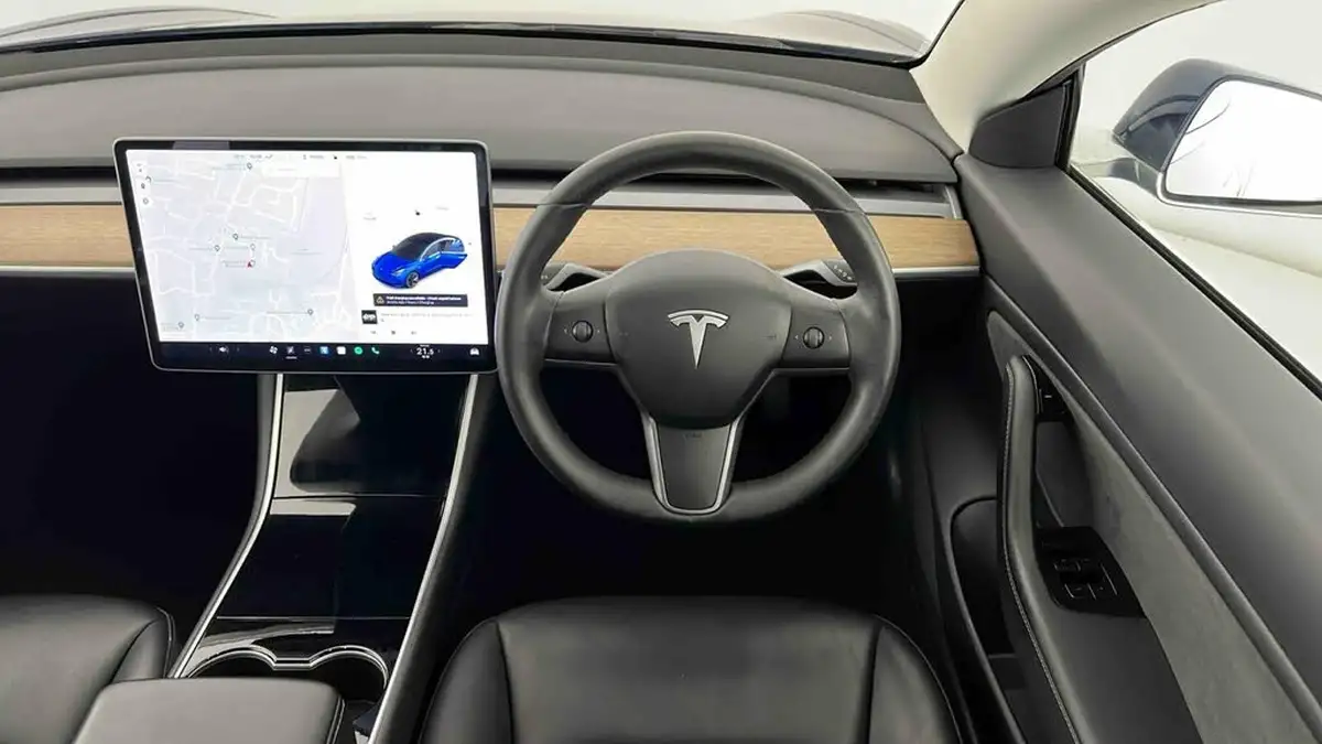 2020-tesla-model-3-e-standard-plus-big-6