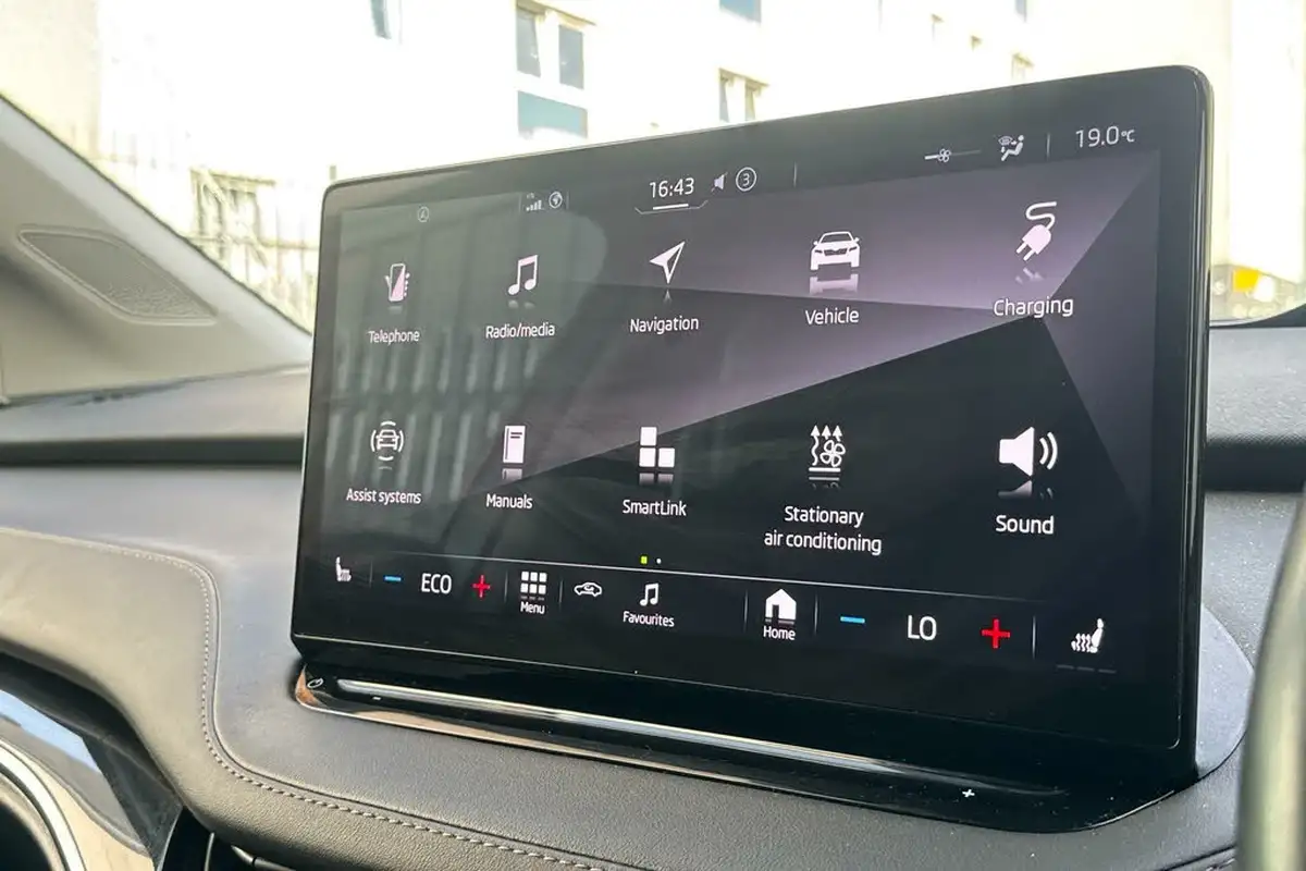 2022-skoda-enyaq-e-60-big-20
