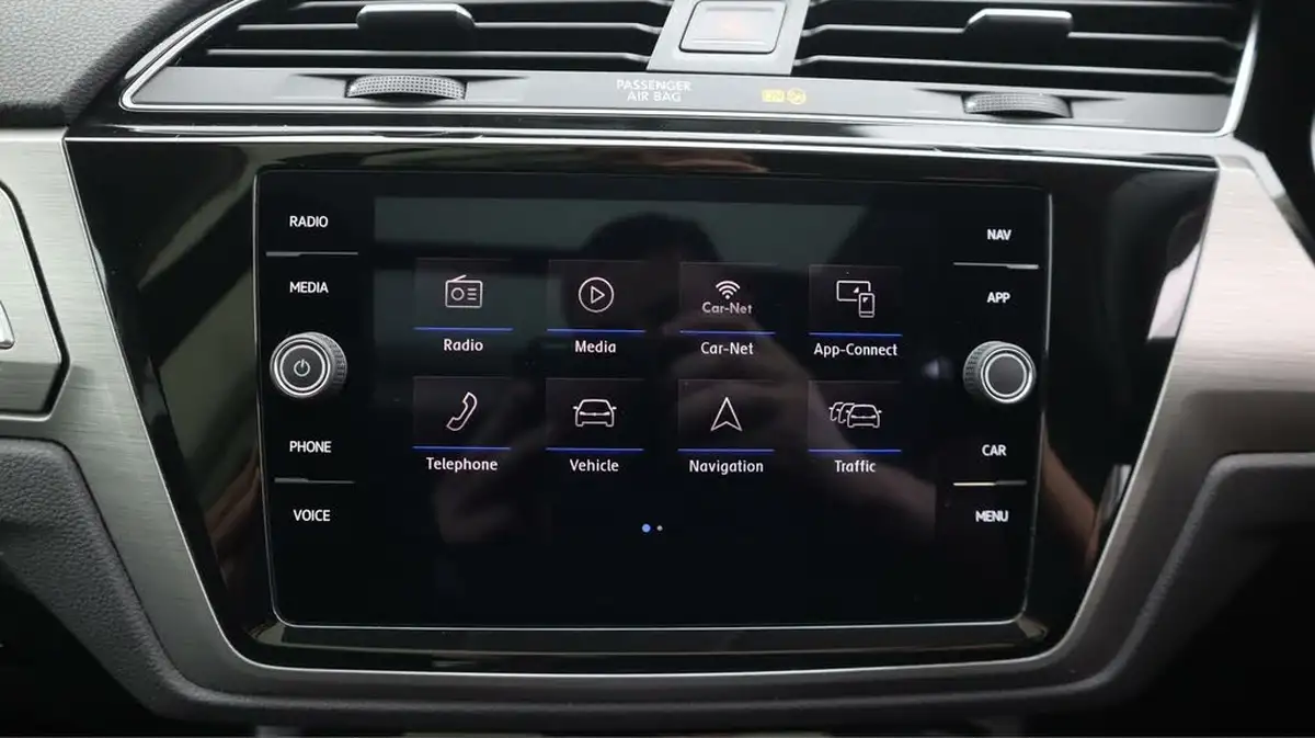 2020-volkswagen-touran-20tdi-se-family-115ps-dsg-big-11