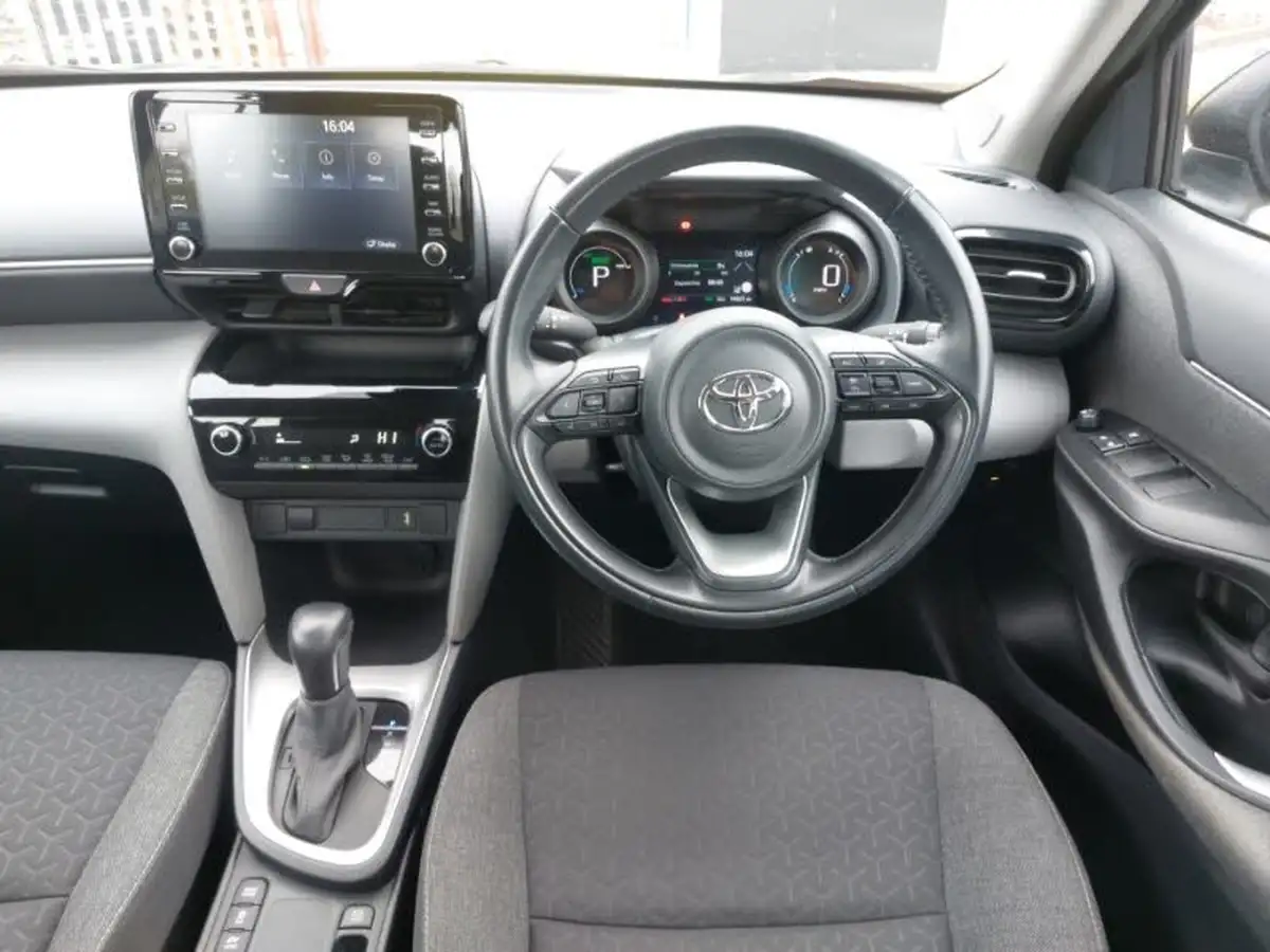 2021-toyota-yaris-cross-15-vvt-i-icon-big-6