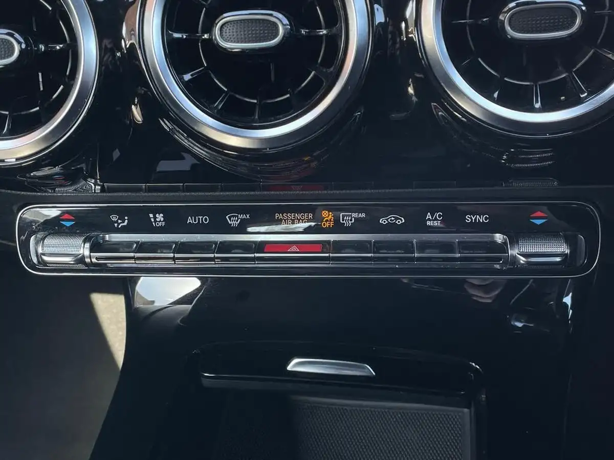 2018-mercedes-benz-a-class-15d-a180d-amg-line-116ps-ss-hatchback-5d-7g-dct-big-17