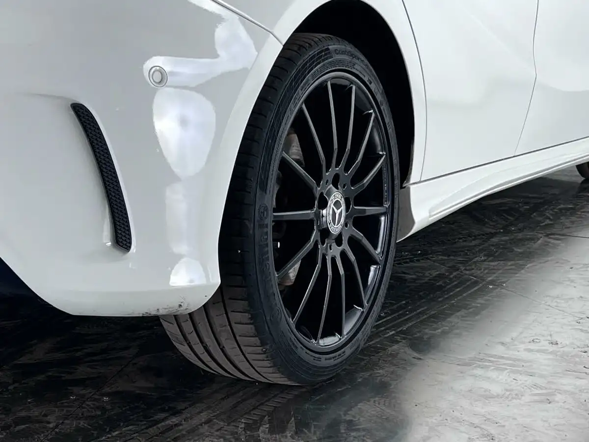 2017-mercedes-benz-a-class-15d-a180d-amg-line-premium-plusss-big-8