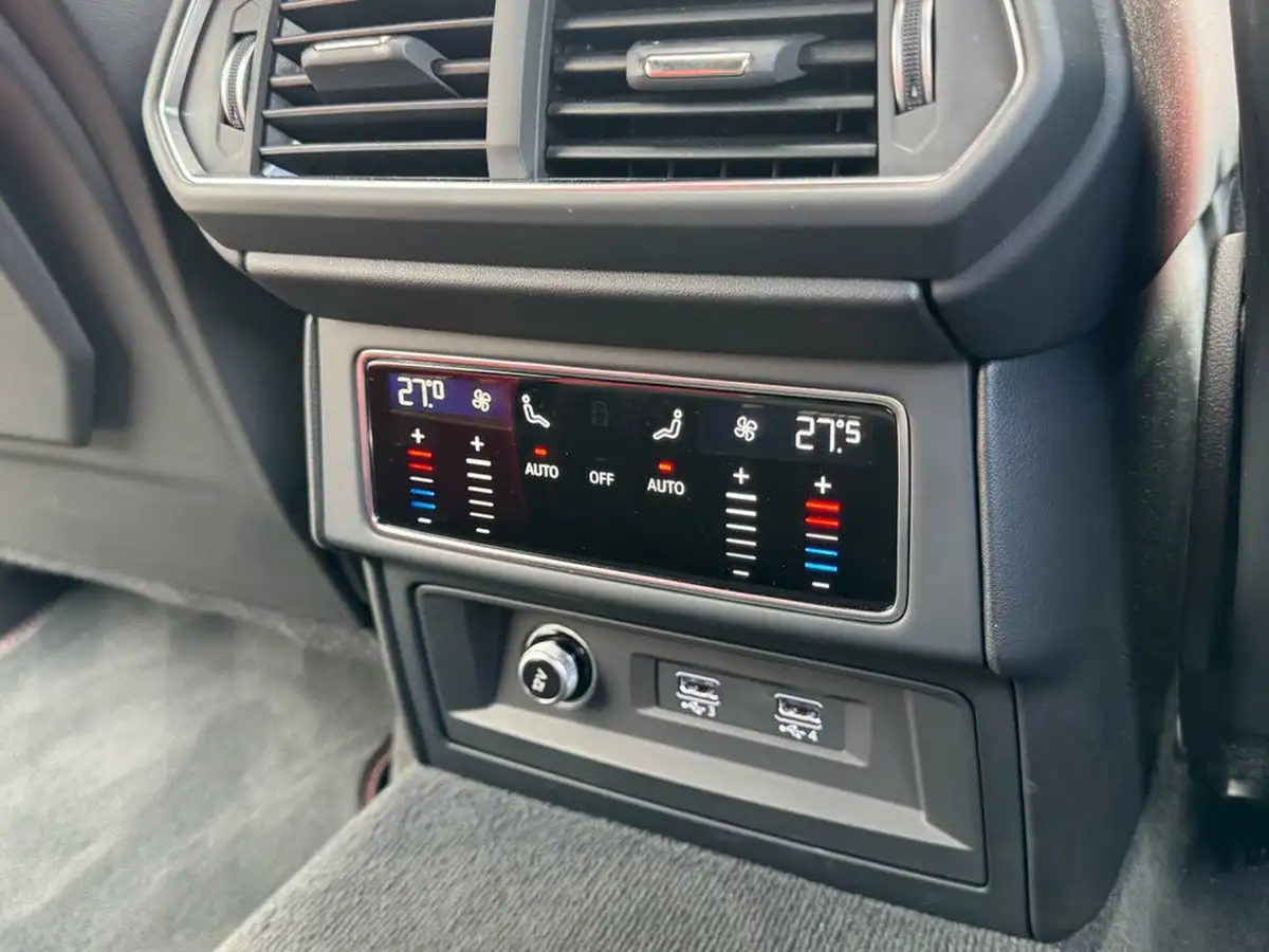 2021-lamborghini-urus-40-no-trim-big-34