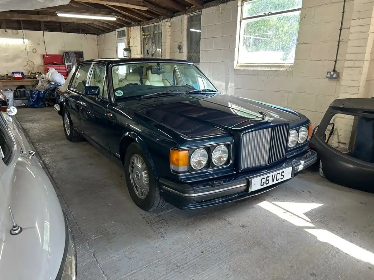 1993-bentley-turbo-r-68-lwb-big-0