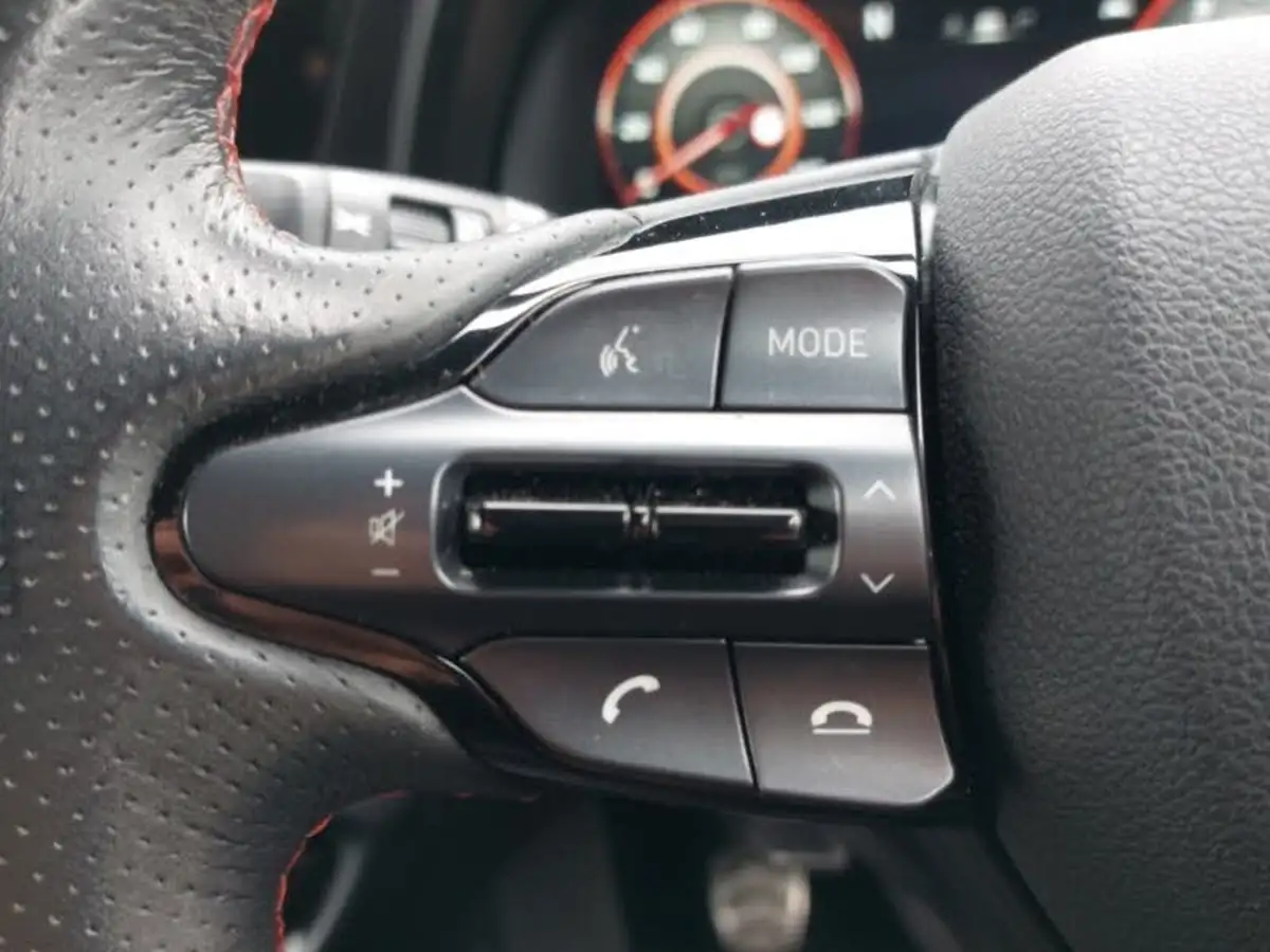2023-hyundai-i20-10-t-gdi-n-line-eclutch-imt-big-12