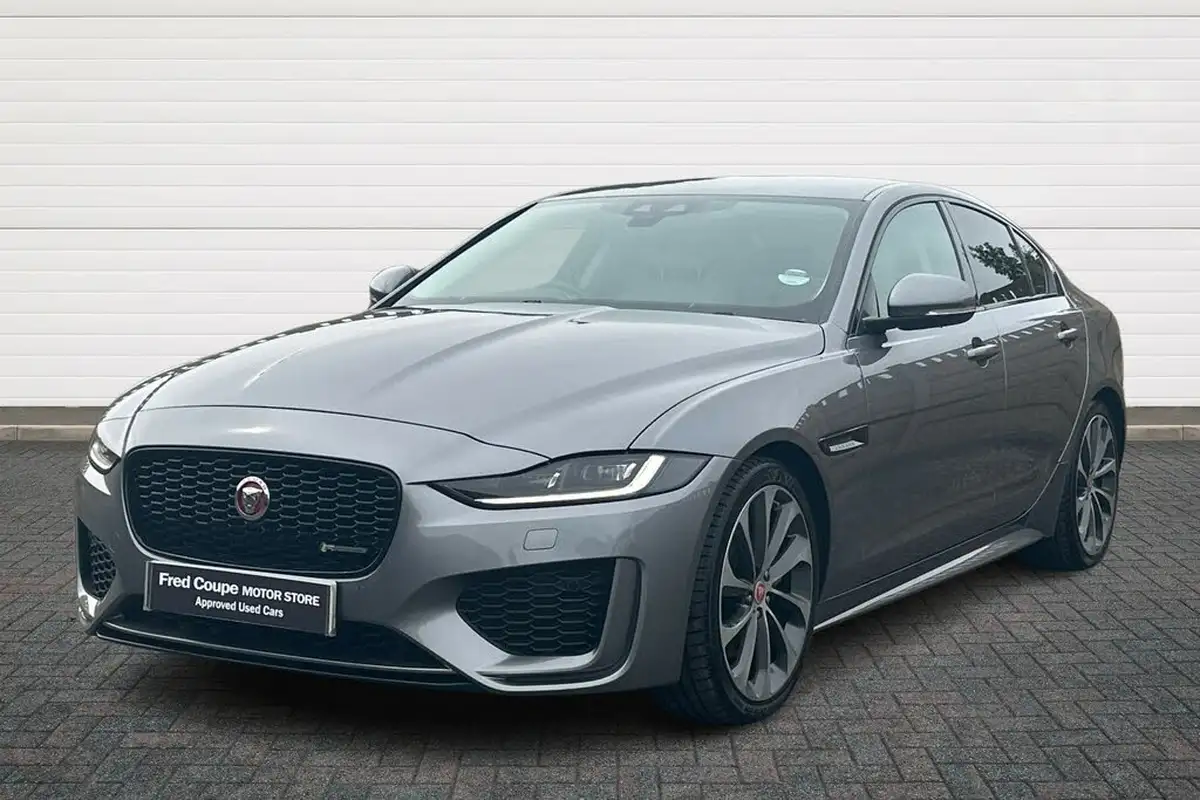 2019-jaguar-xe-20d-r-dynamic-se-big-2