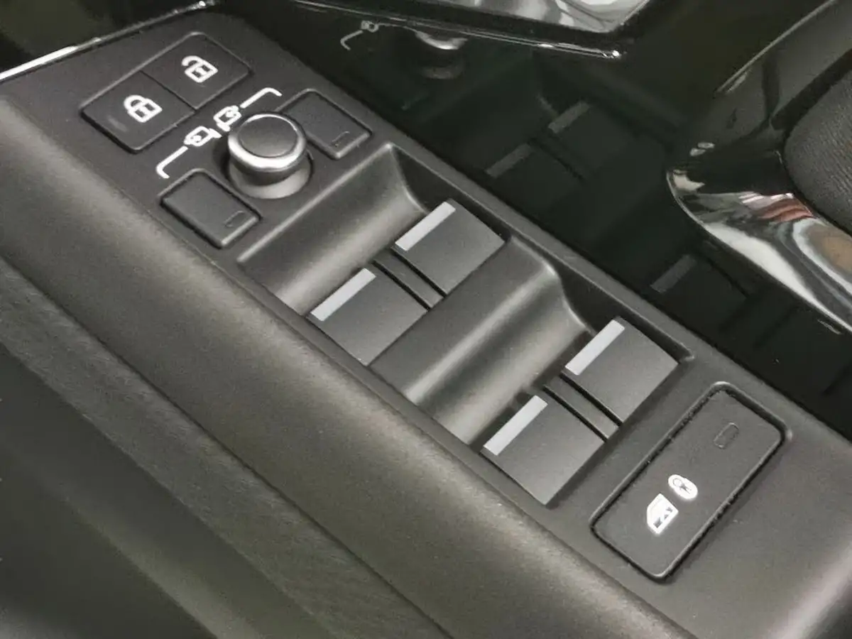 2021-land-rover-range-rover-evoque-20-d165-r-dynamic-big-11