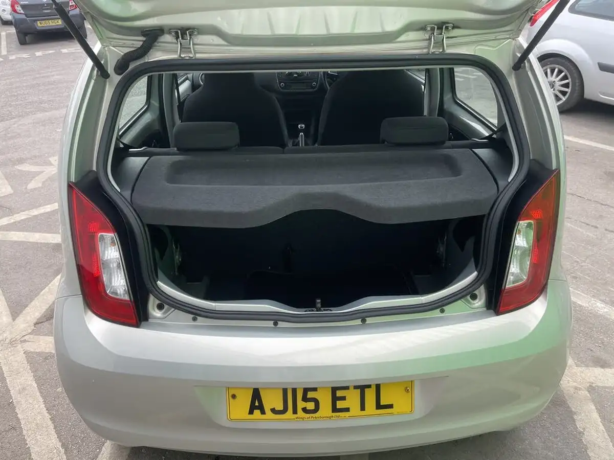 2015-skoda-citigo-10-elegance-60ps-greentech-5d-big-16